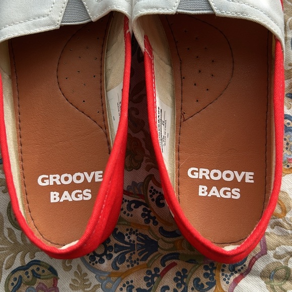 Groove Bags SANTA SUIT CHRISTMAS CASUAL‎ SHOES HO HO HO Holiday Red/White 8.5W - Picture 6 of 13
